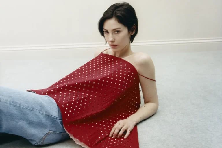 Gracie Abrams announces Daughter From Hell deluxe with five extra songs
